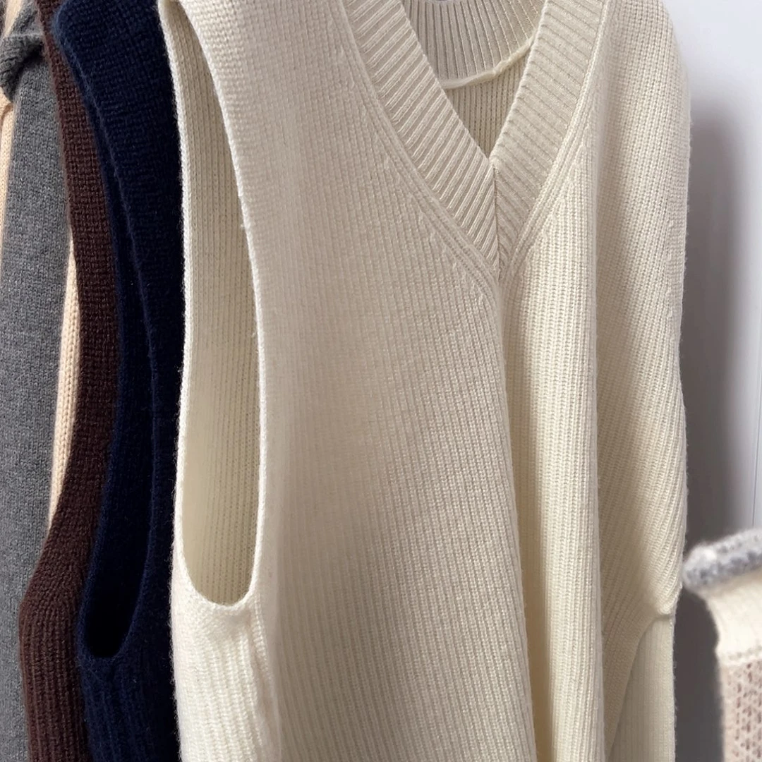 V领 开叉 羊绒 马甲