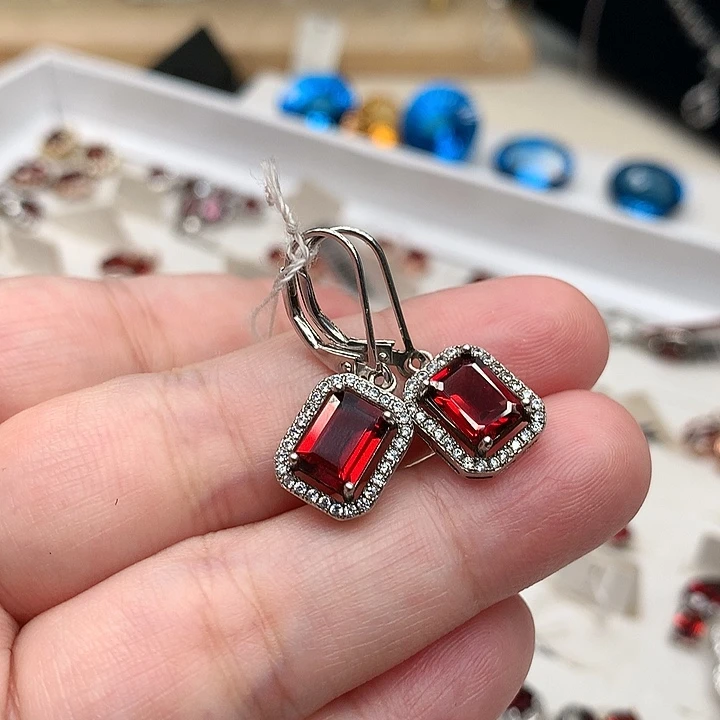 石榴石银S925镶嵌耳饰