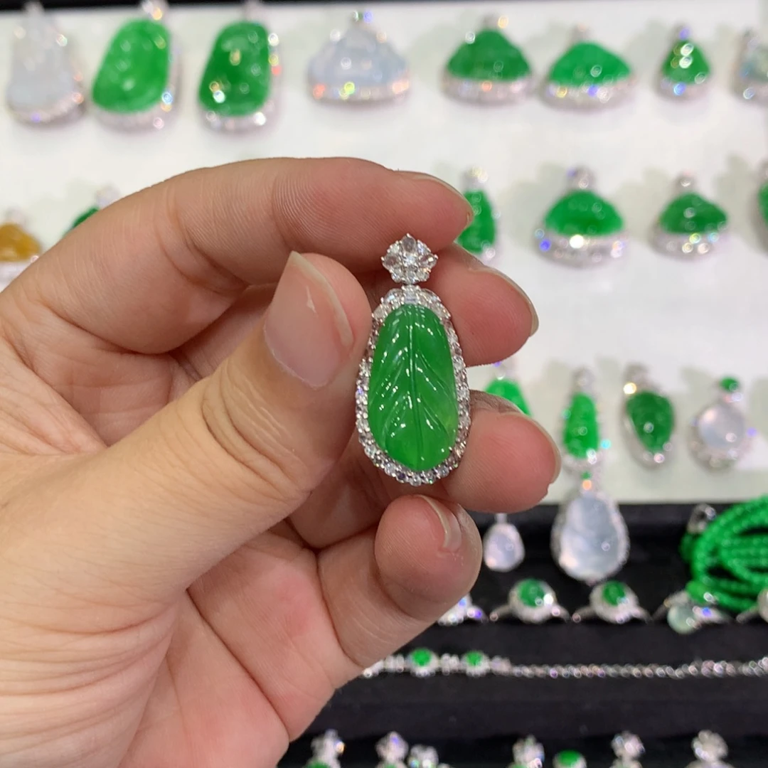 翡翠18K金镶嵌吊坠(不含链)吊坠