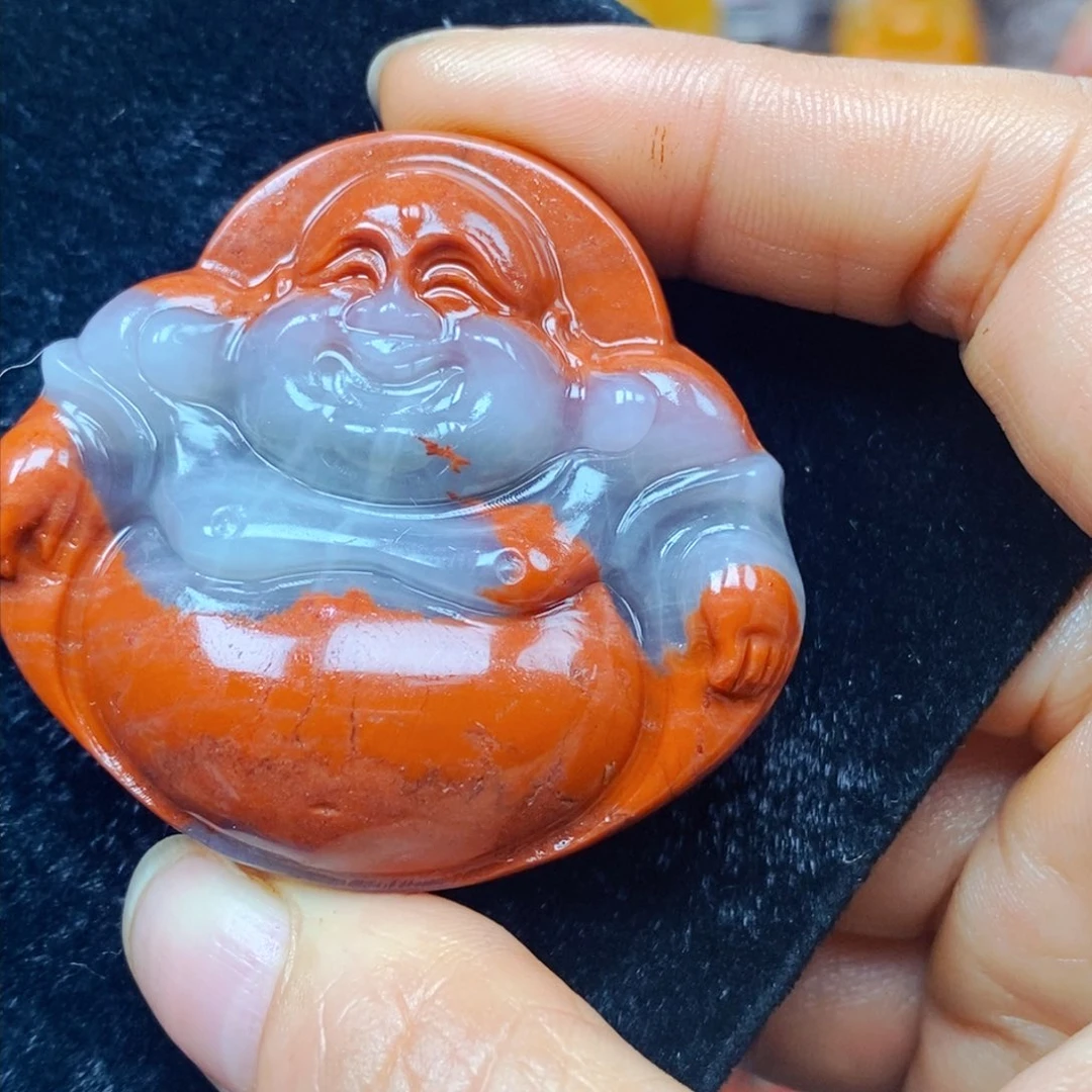 未镶嵌石英质玉（黄龙玉）颈饰