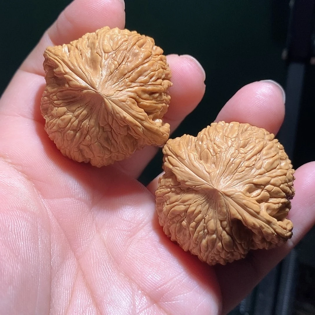 把件文玩核桃45绣球全品
