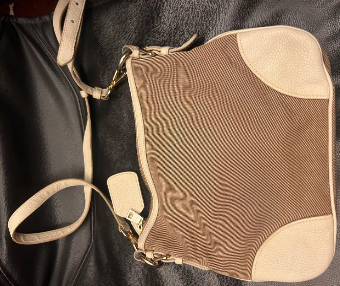 95新 普拉达 斜挎包 16557