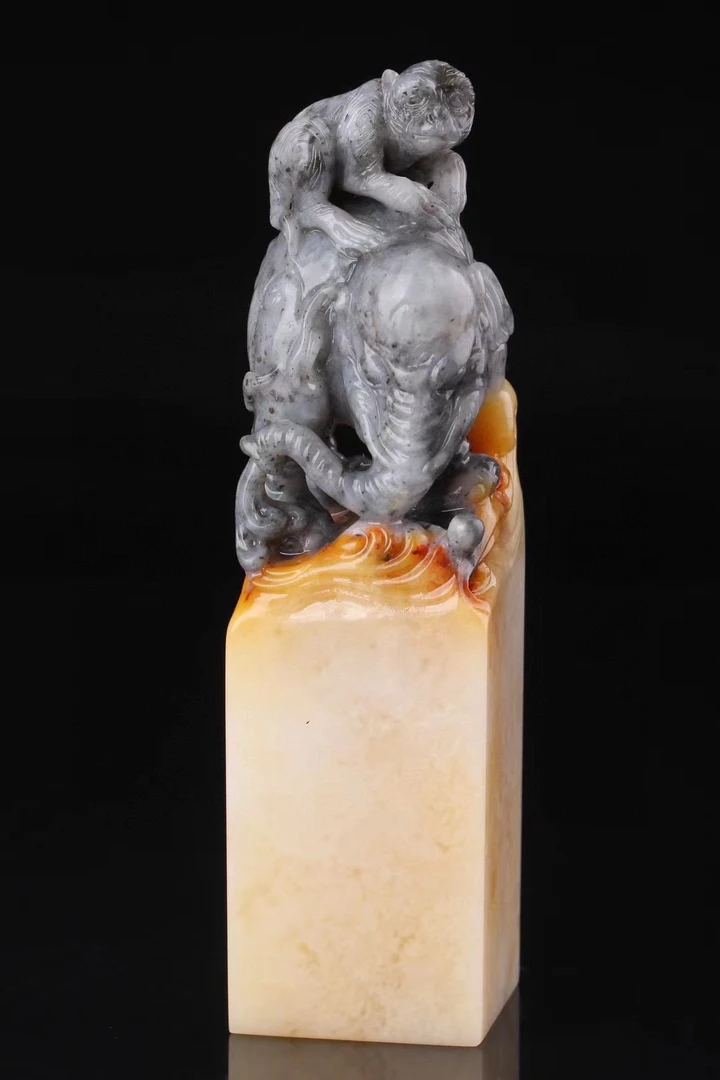 寿山石结晶五彩高山 题材：封猴拜象