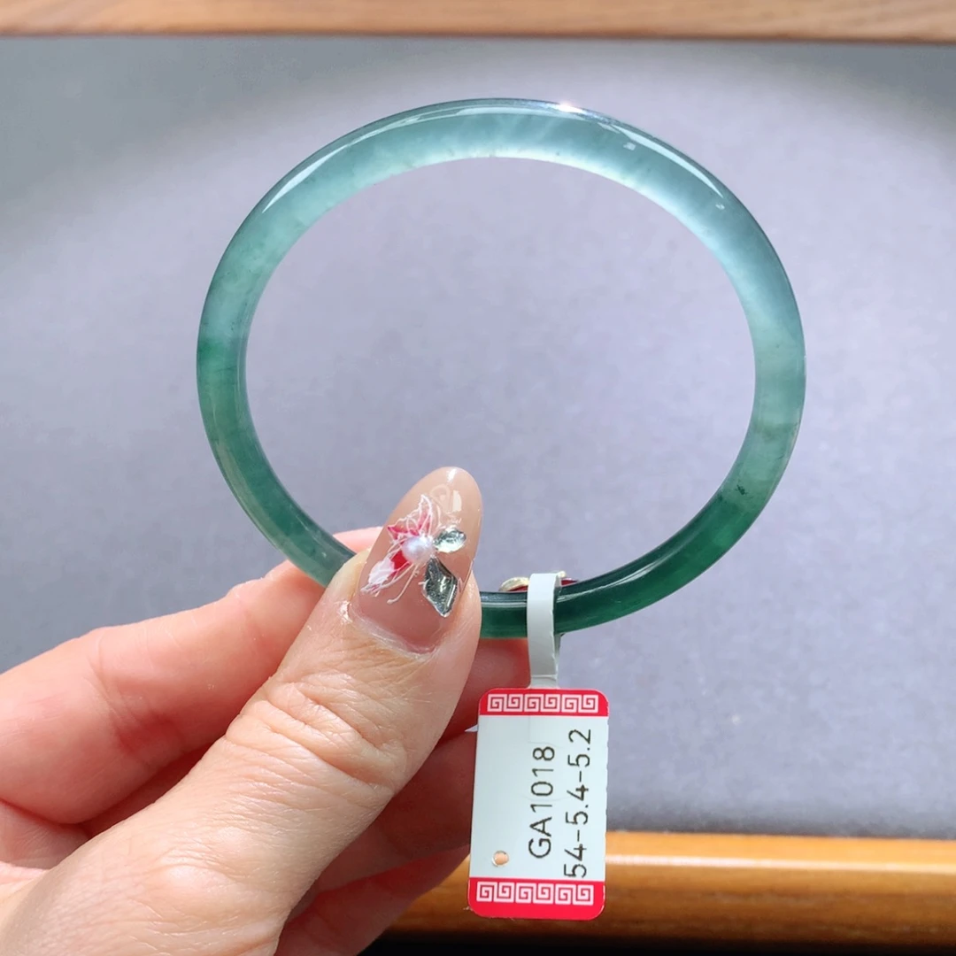 翡翠手镯未镶嵌天然翡翠手镯