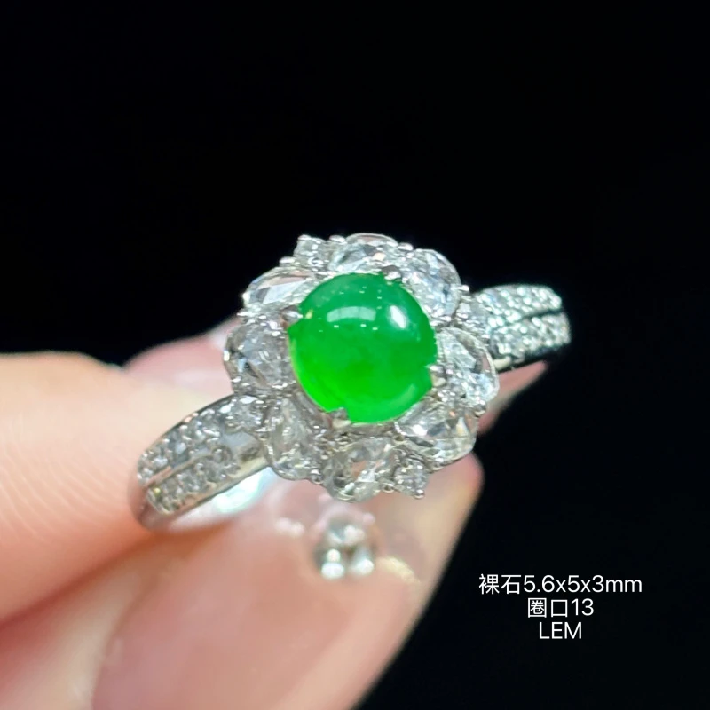 18K金镶嵌缅甸天然翡翠A货冰阳绿蛋面戒指TSJ（下单咨询客服）