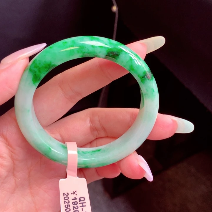 未镶嵌手镯翡翠翡翠