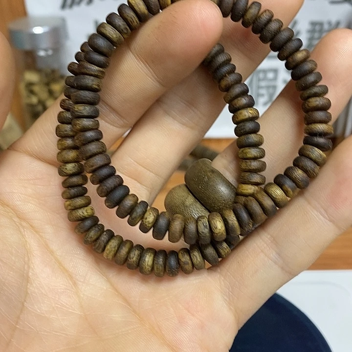 沉香碎屑沉香绿奇楠算盘07