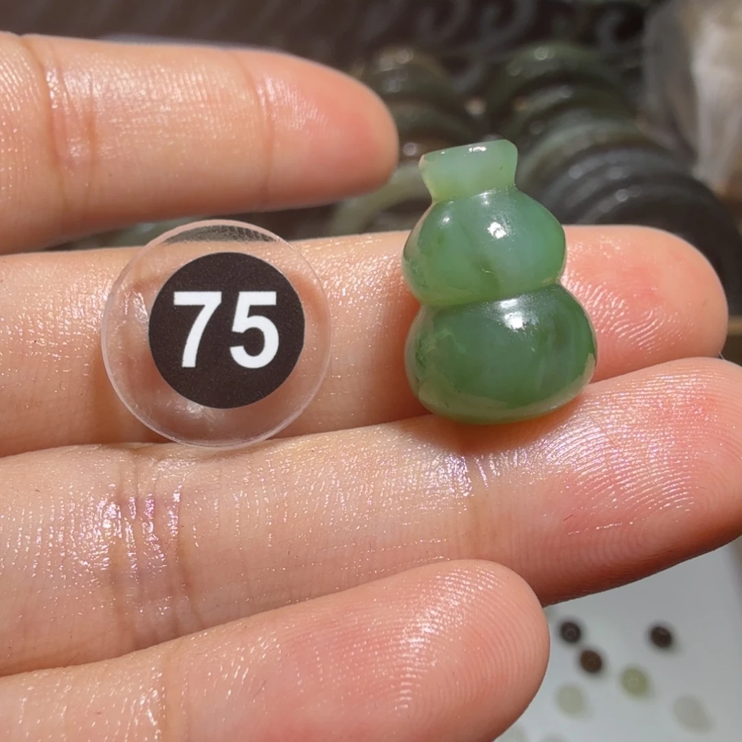 和田玉未镶嵌珠宝奇石