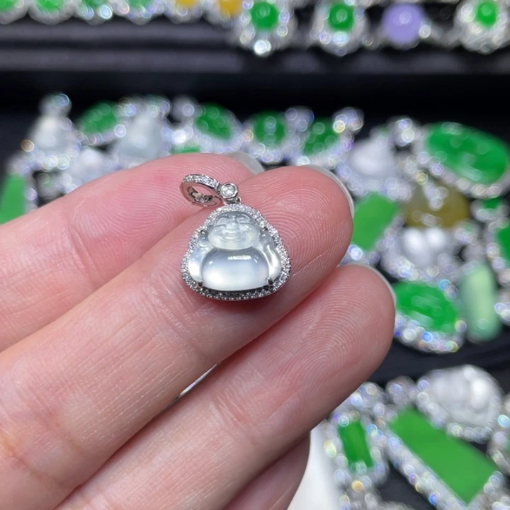 奥***子翡翠18K金镶嵌颈饰白冰佛公