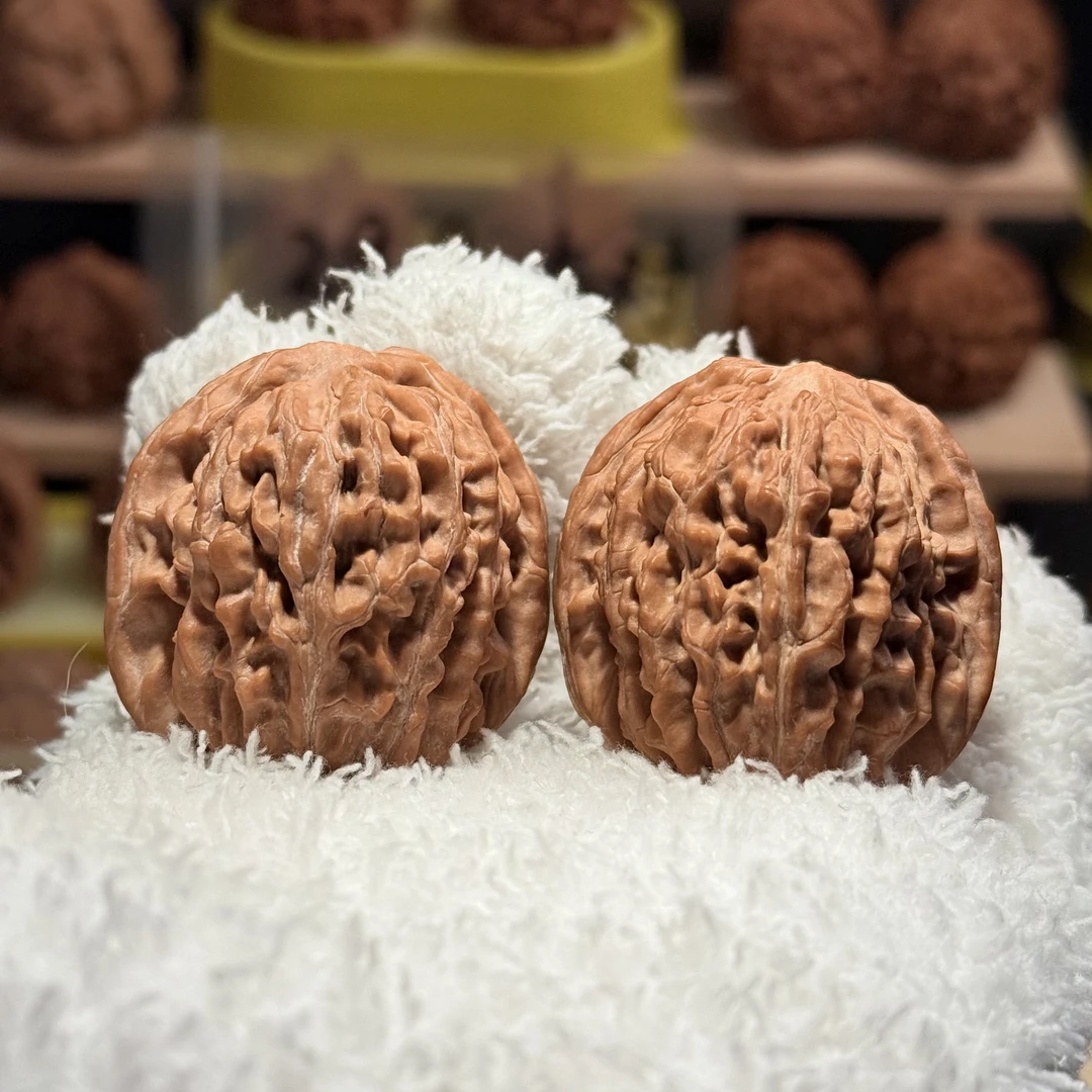 四座楼狮子头全品无修精尺精对文玩核桃