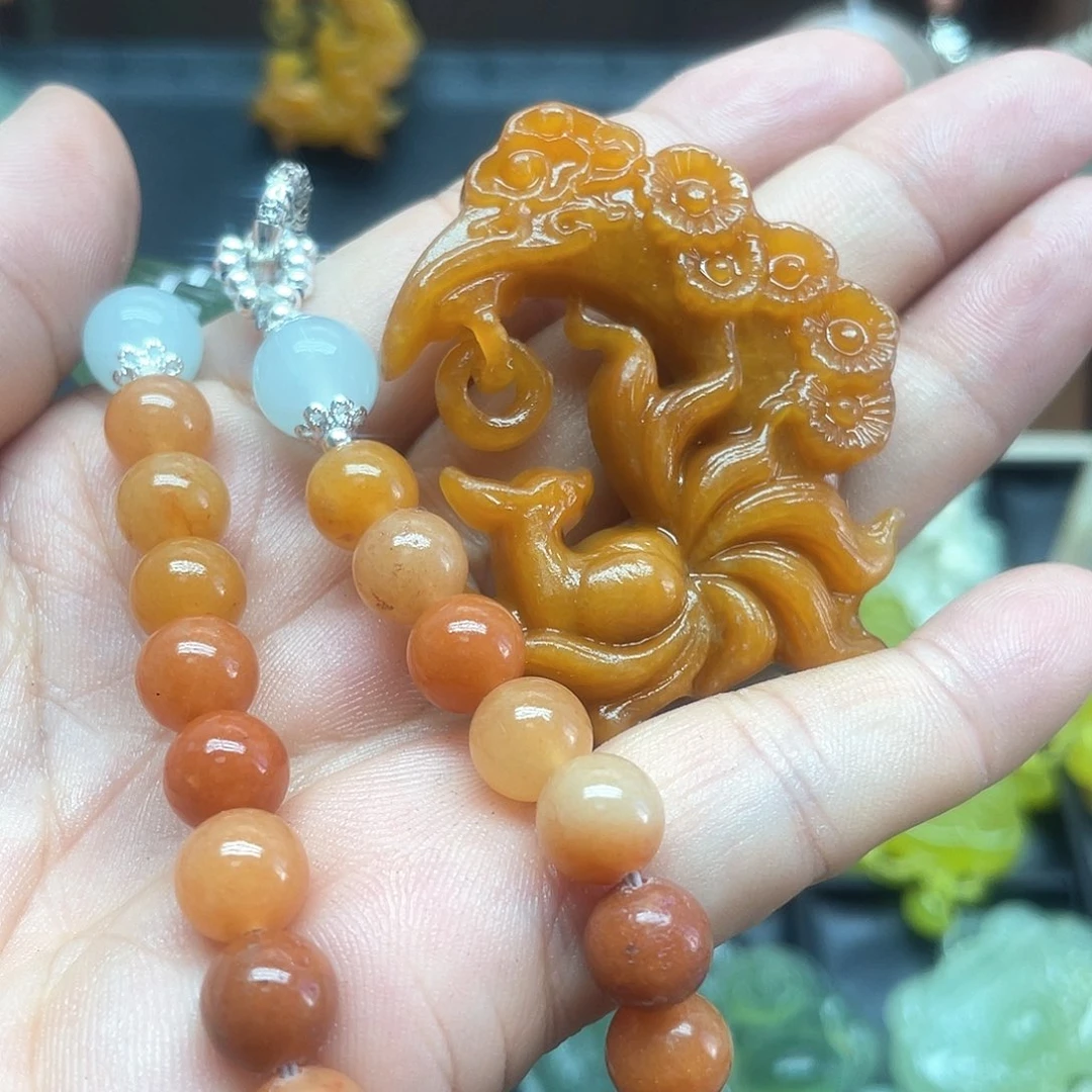 蛇纹石玉未镶嵌颈饰