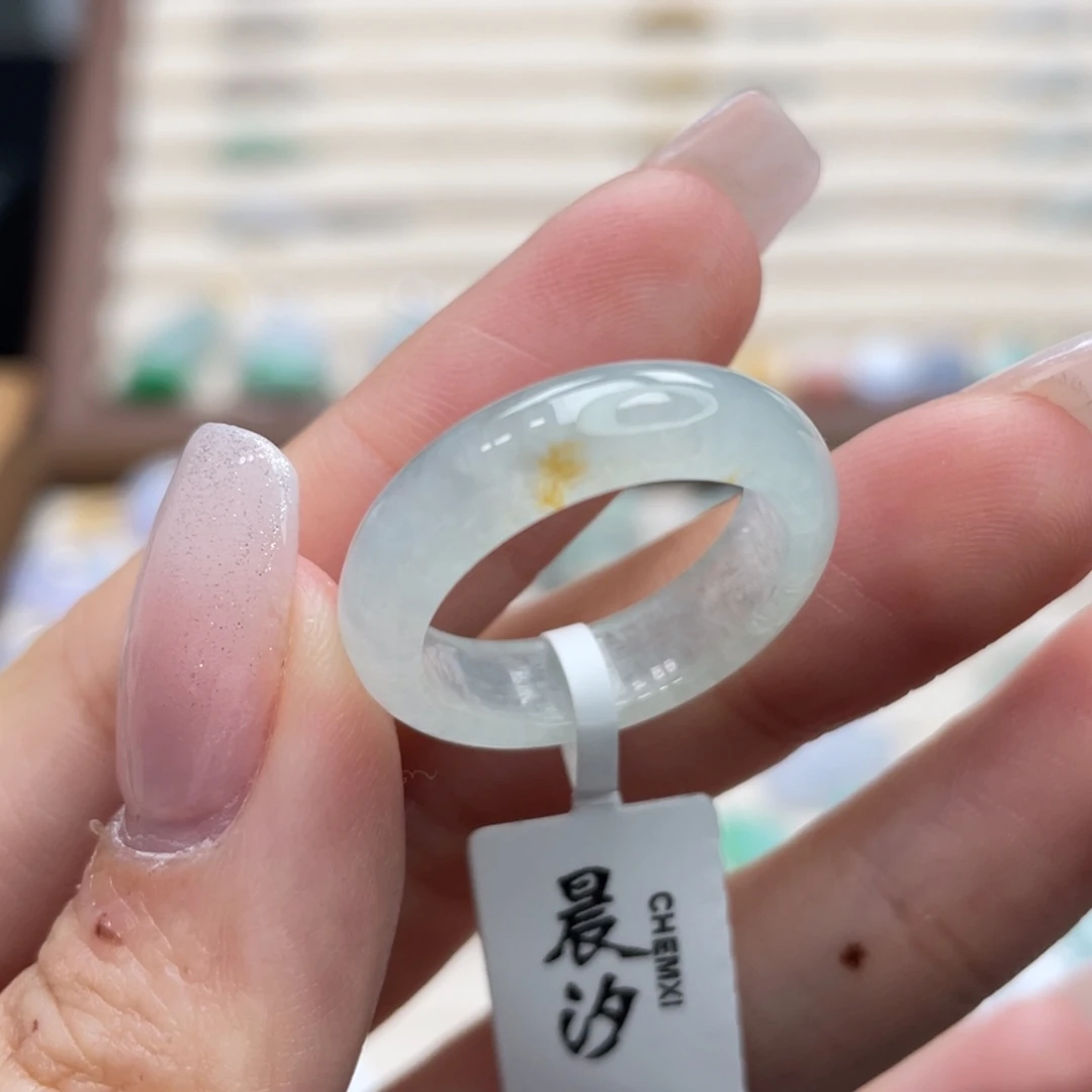 小***。翡翠未镶嵌戒圈a29港圈14冰绿底桂花糕