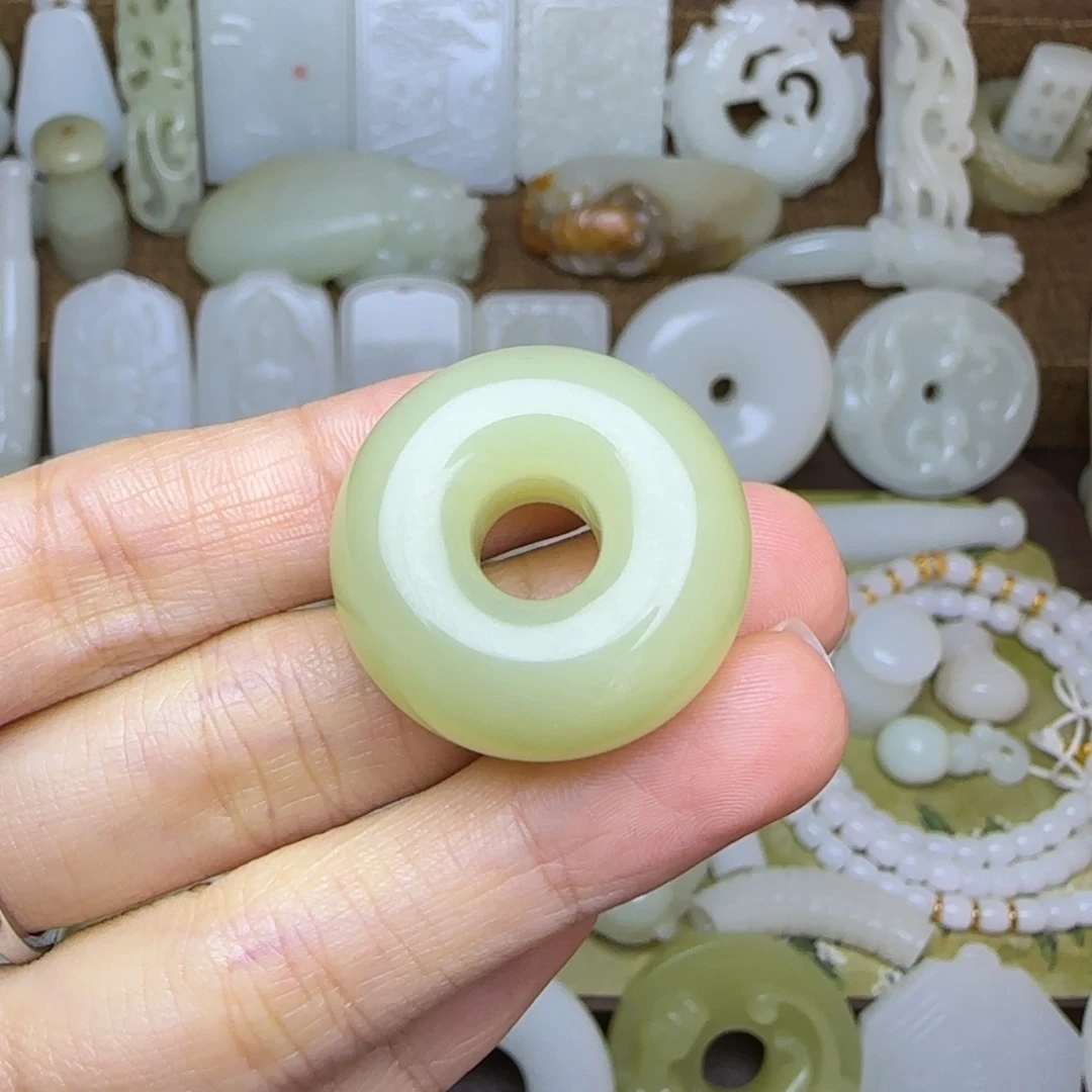 和田玉未镶嵌挂件黄口平安扣