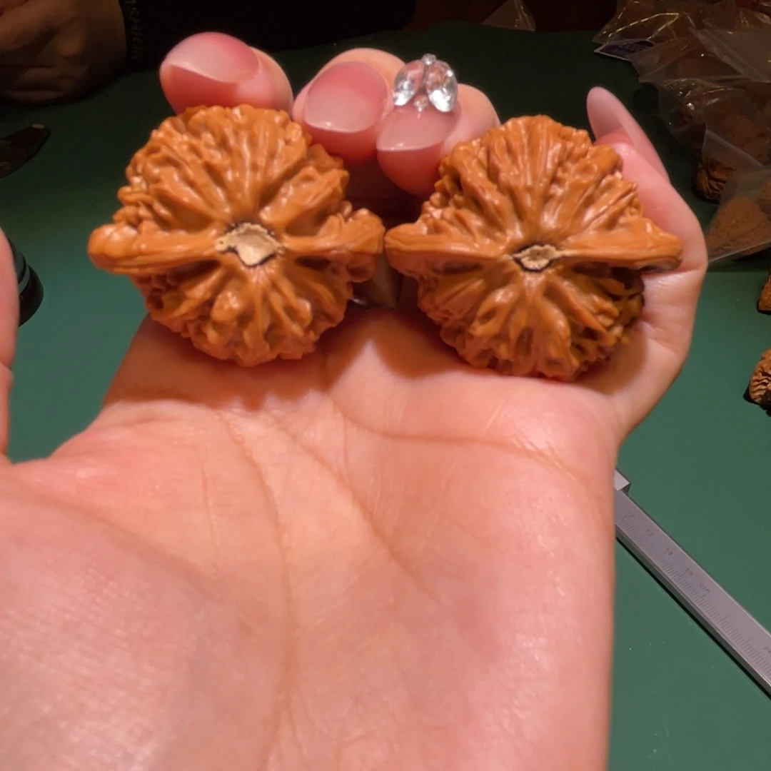 大***大文玩核桃把件38宫灯