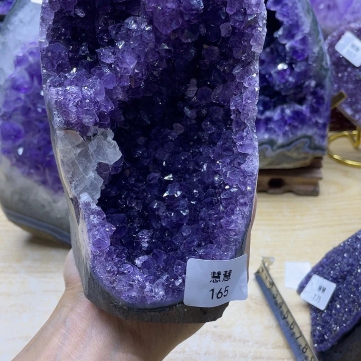 未镶嵌水晶大型摆件（非配饰）
