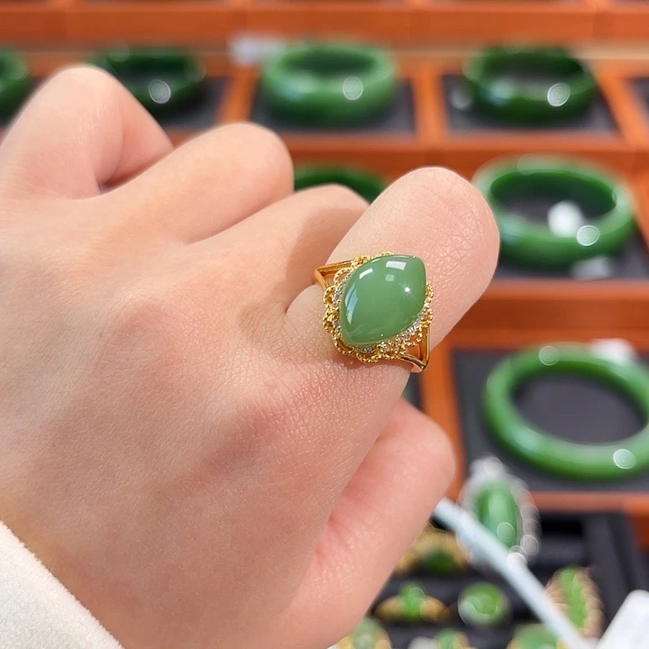 和田玉（碧玉）银S925镶嵌戒指瓷绿