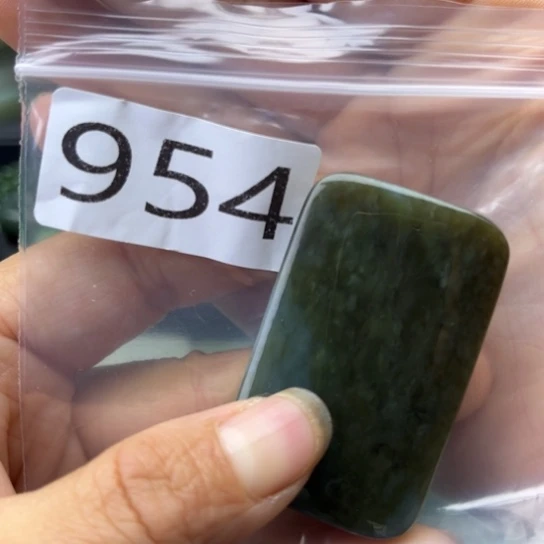 未镶嵌和田玉珠宝半成品
