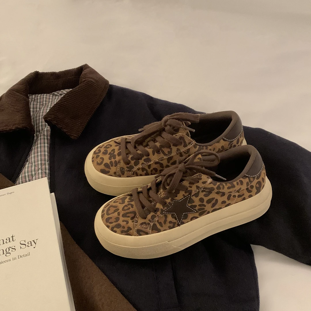 秋冬季复古豹纹德训鞋星星系带厚底加绒轻奢百搭潮流休闲板鞋女