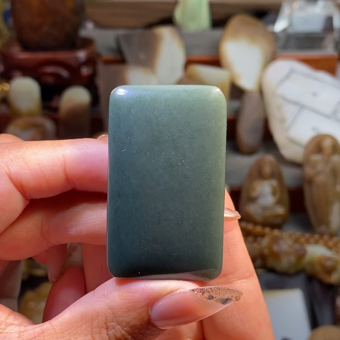 和田玉（青玉）未镶嵌颈饰无事牌