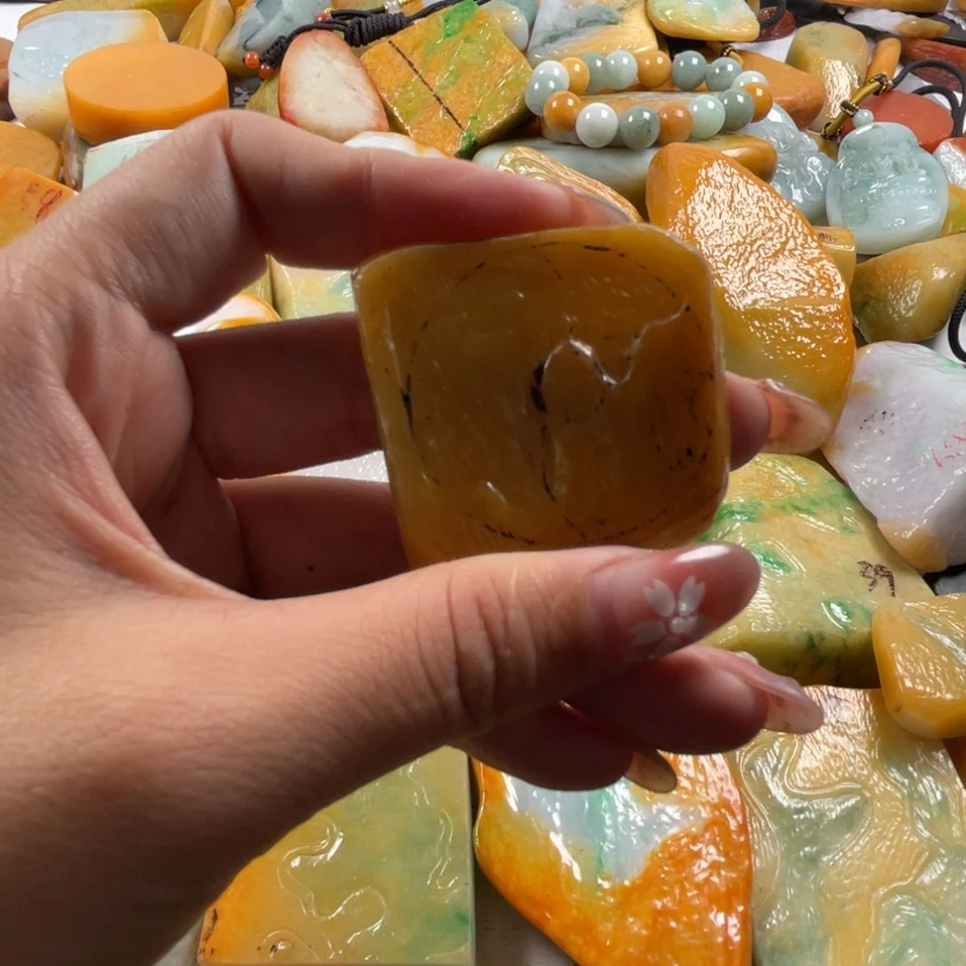 【闪购商品】颈饰未镶嵌翡翠祥翡翠