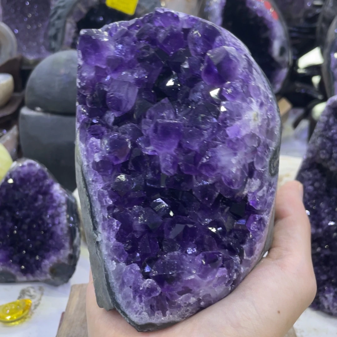 未镶嵌珠宝半成品水晶