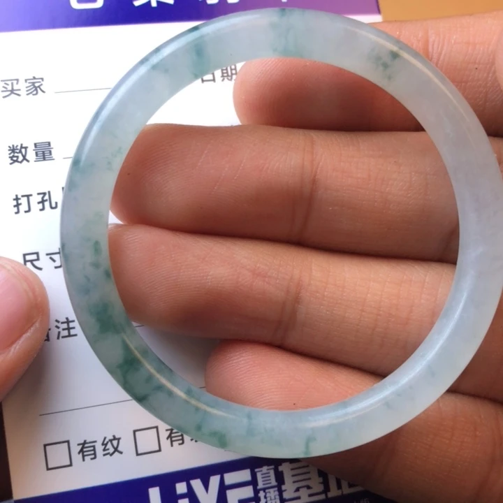 定制翡翠未镶嵌挂件