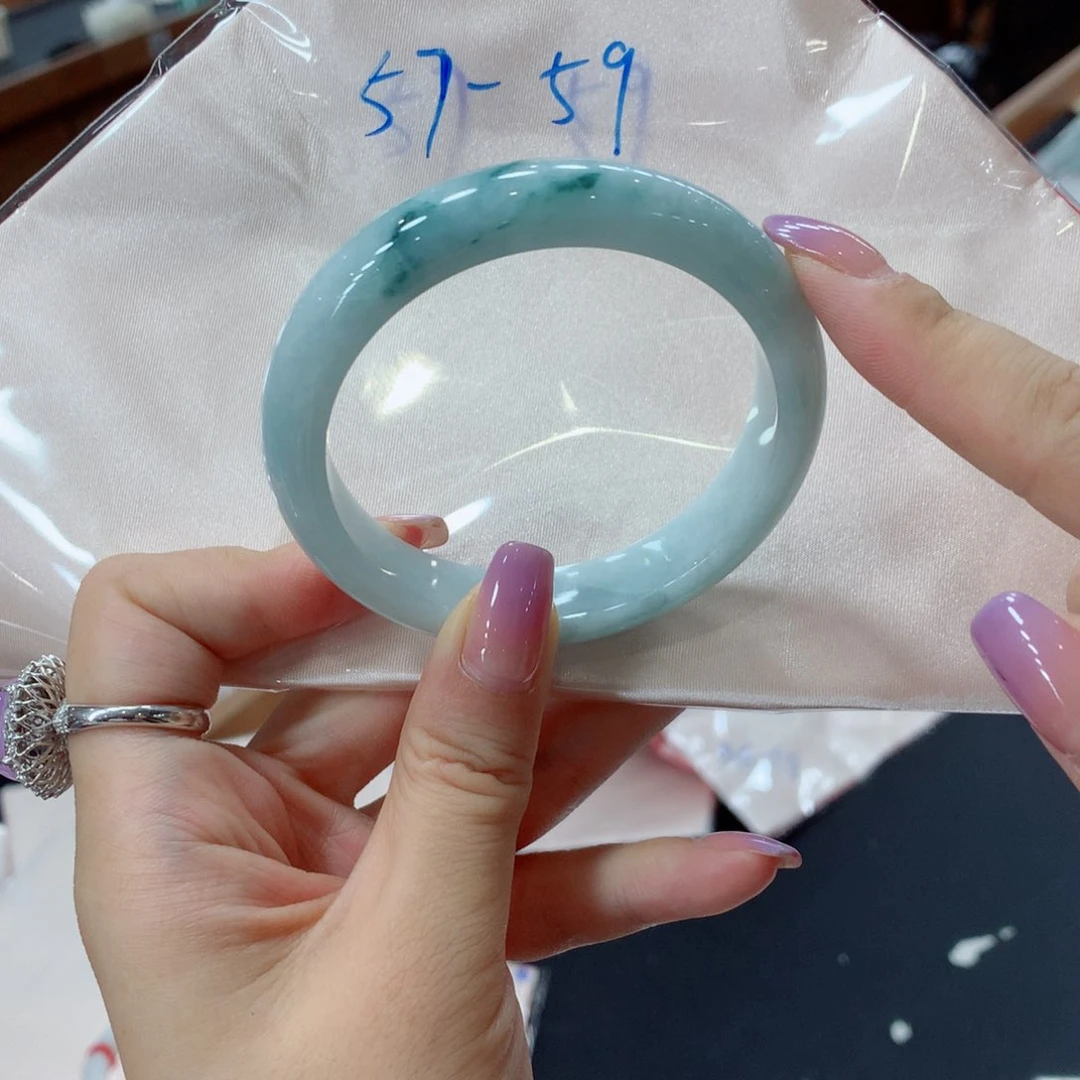 翡翠手镯未镶嵌买断