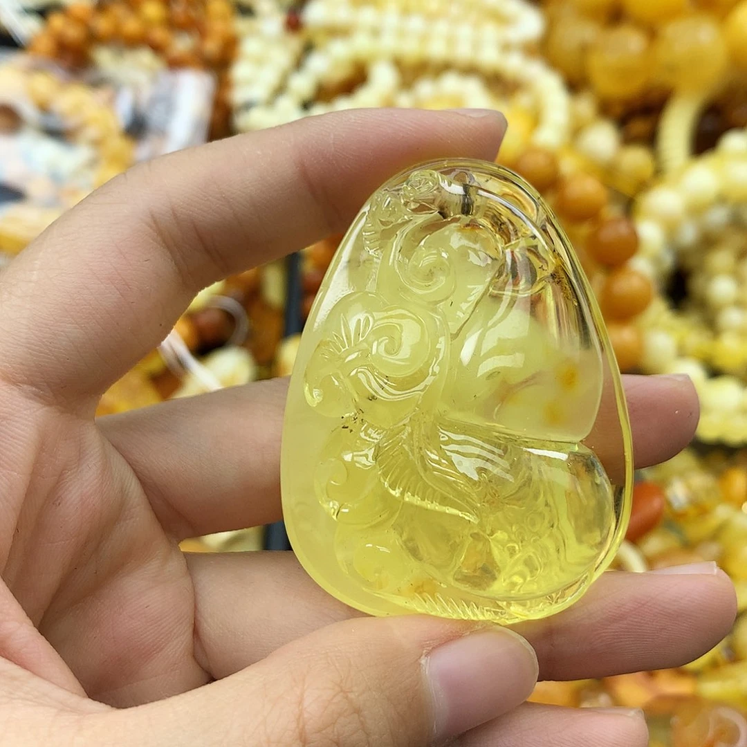 未镶嵌琥珀珠宝奇石