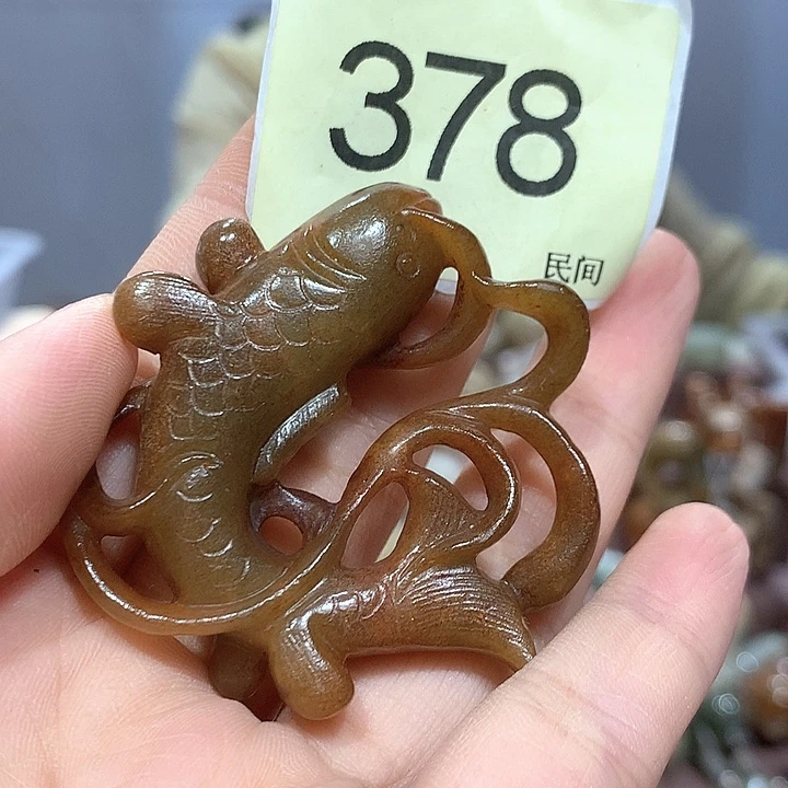 一***行和田玉未镶嵌颈饰