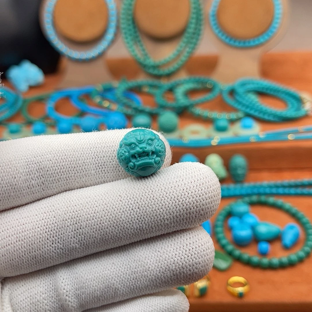 绿松石未镶嵌珠宝奇石