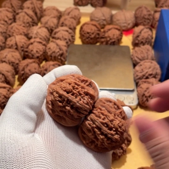 梦***丶文玩核桃吊坠四座楼