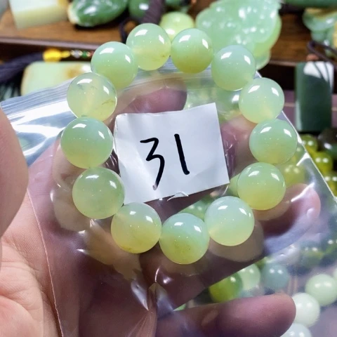 未镶嵌蛇纹石玉颈饰