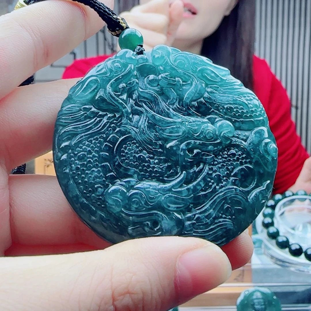 颈饰未镶嵌翡翠多样性发其一