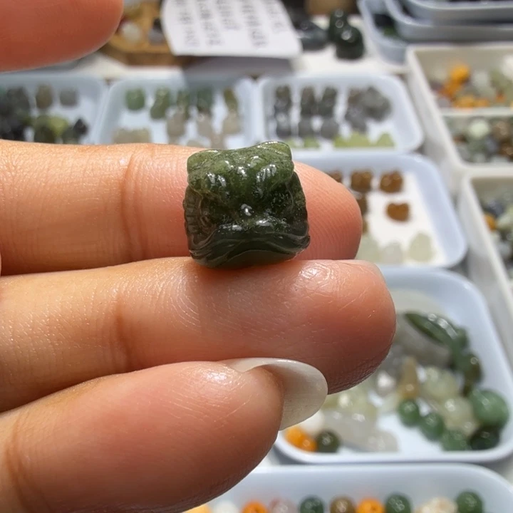 未镶嵌和田玉珠宝半成品