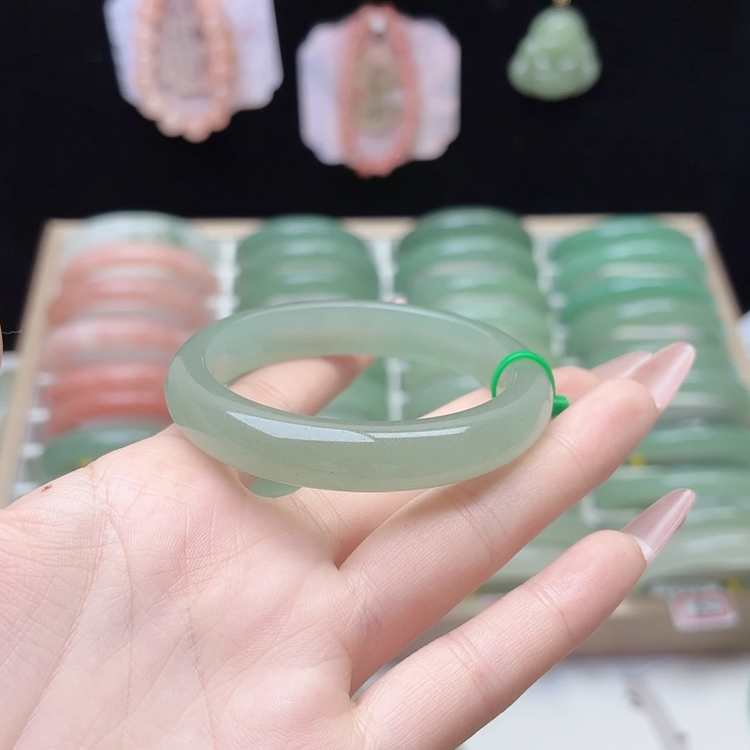 石英质玉未镶嵌手镯54