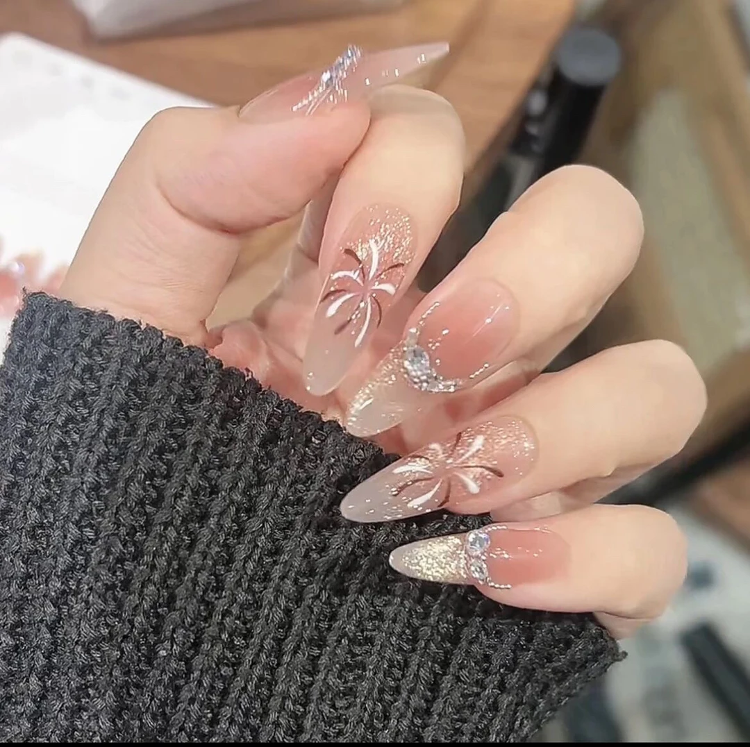 【烟花易冷】爆款纯手工美甲高级感秋冬轻奢气质猫眼可拆卸穿戴甲