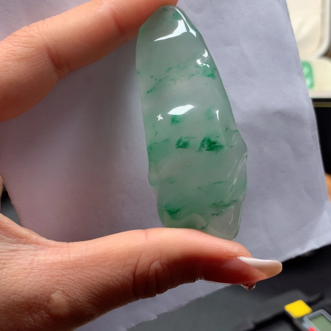 【闪购商品】石英质玉颈饰未镶嵌逐*者