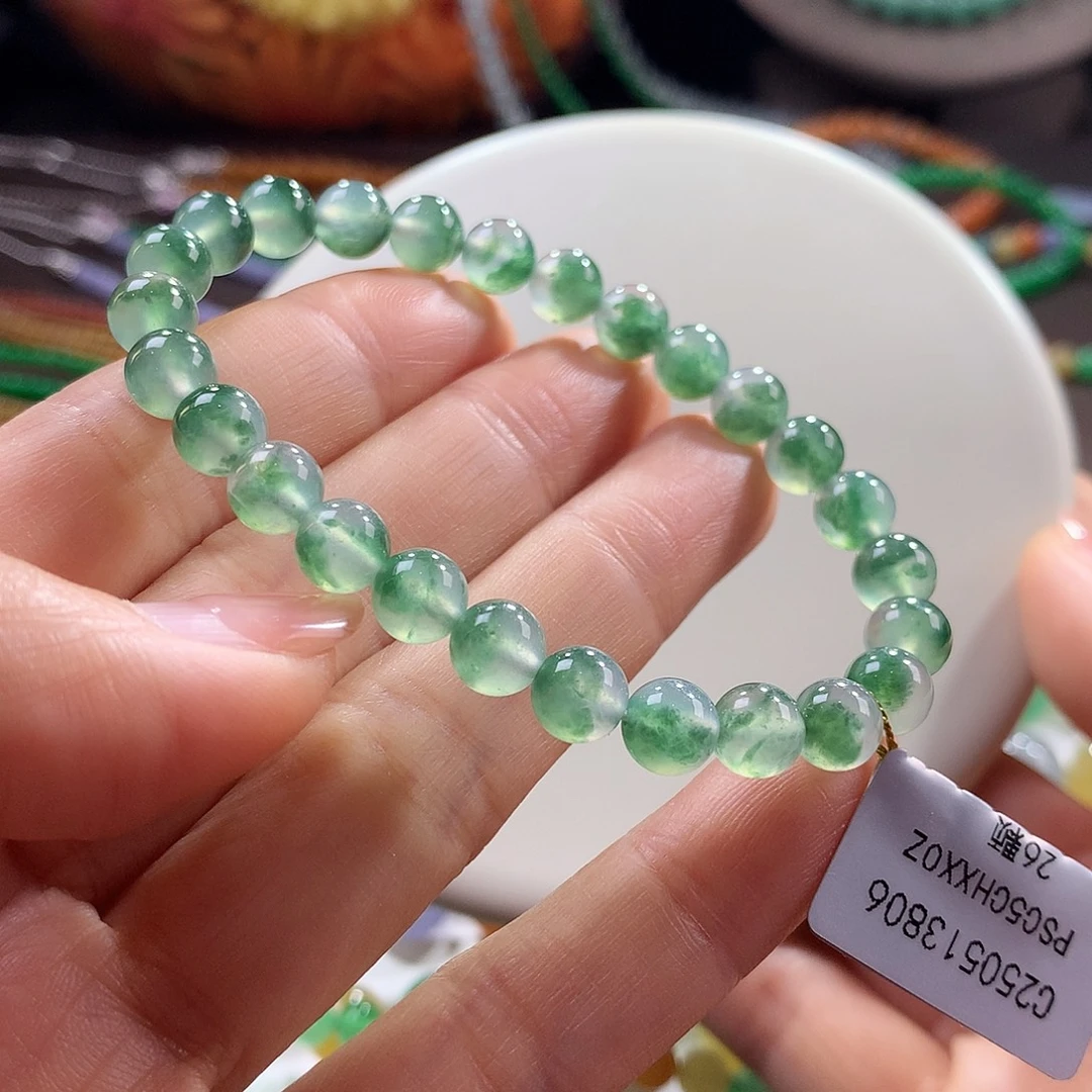 翡翠未镶嵌手链冰玻底飘花，西湖龙井色系，卡6.8