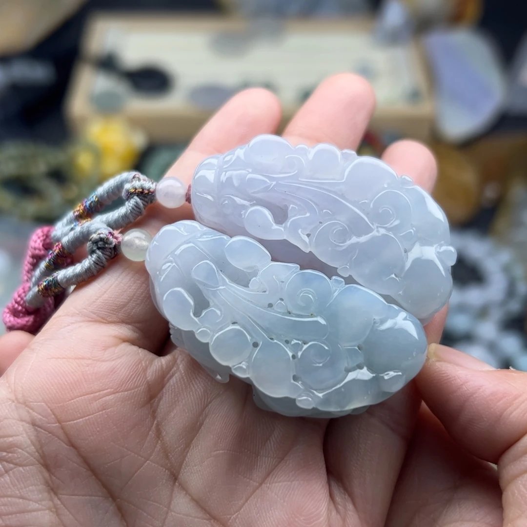 颈饰未镶嵌翡翠春彩
