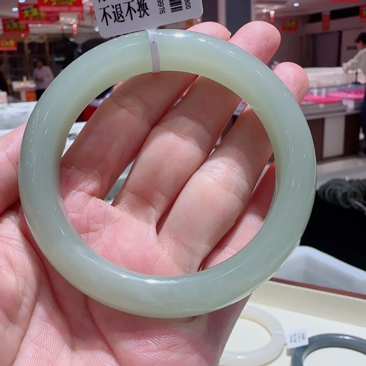 未镶嵌手镯和田玉844