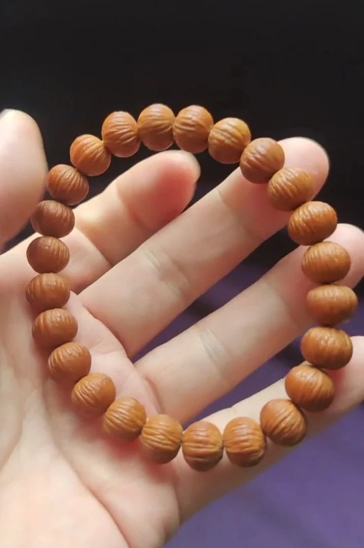 猴头精雕刻小土豪手串微微瑕款物美价廉