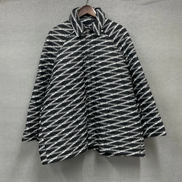 未使用 Balenciaga/巴黎世家 满印弹幕棉服外套全新带吊42码/8874