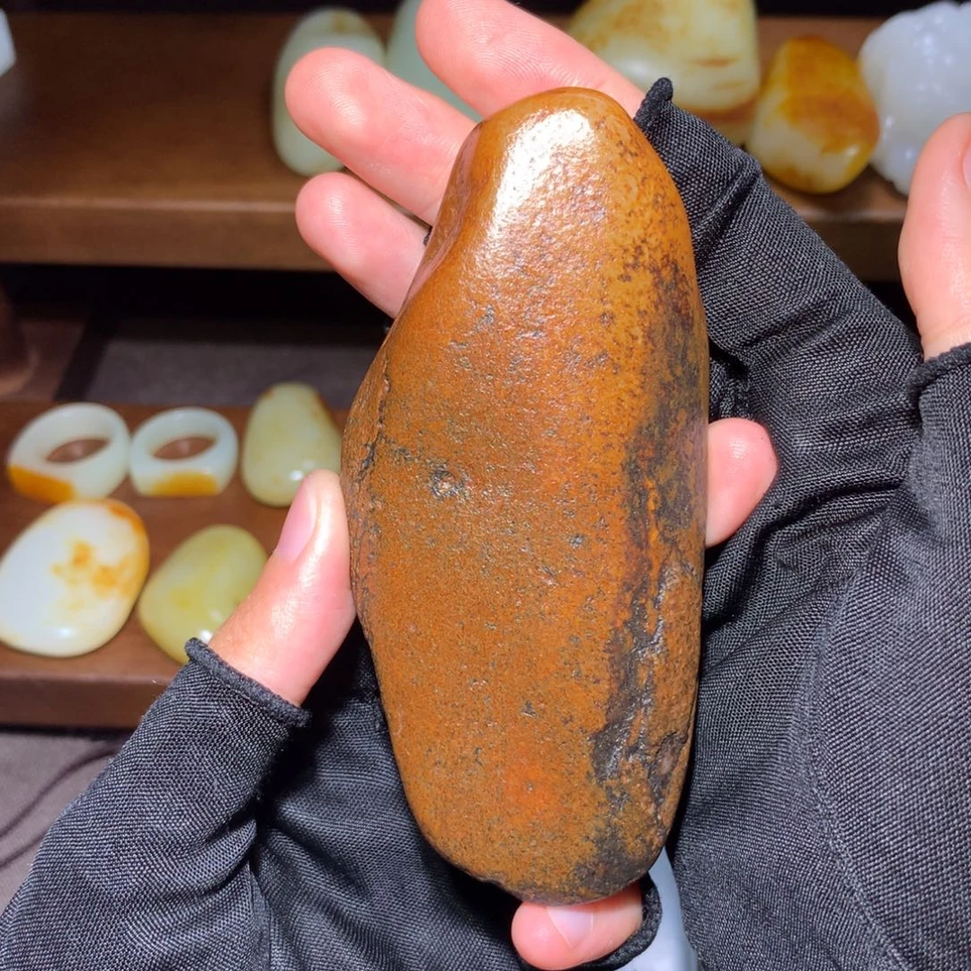 老***子颈饰未镶嵌和田玉
