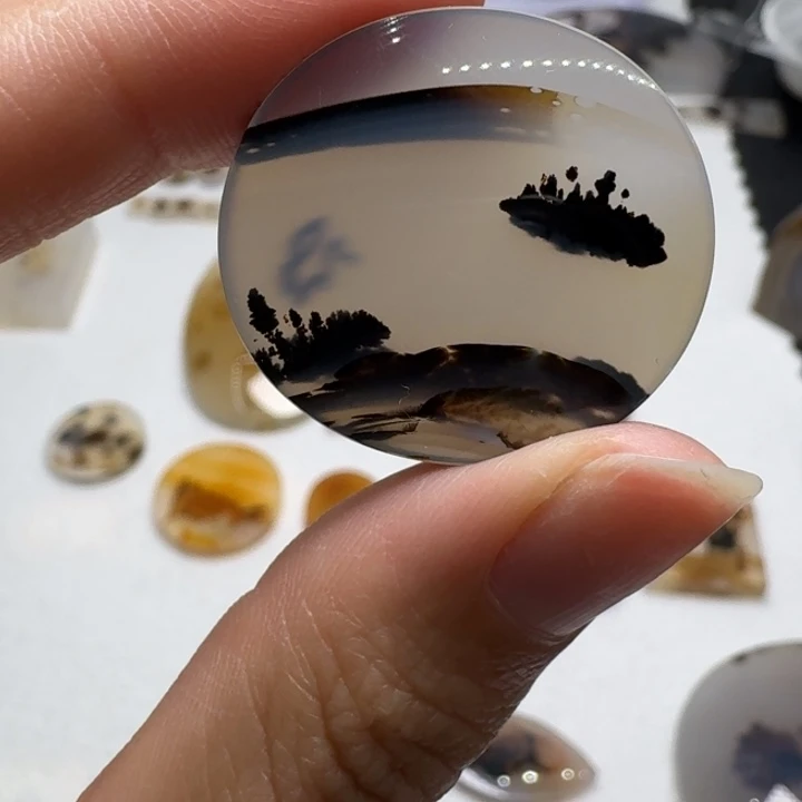 玛瑙/玉髓未镶嵌珠宝奇石