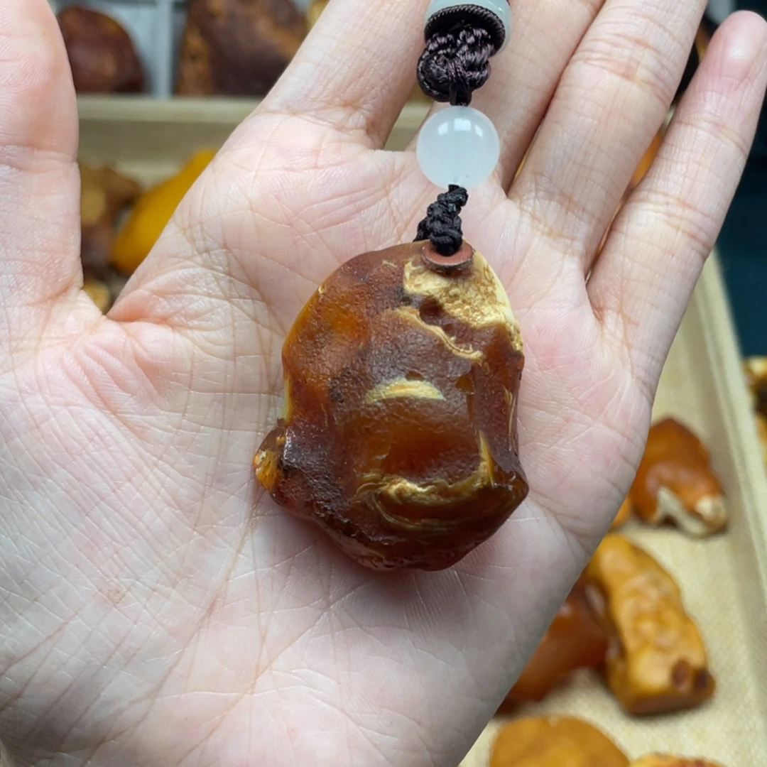 琥珀未镶嵌珠宝奇石