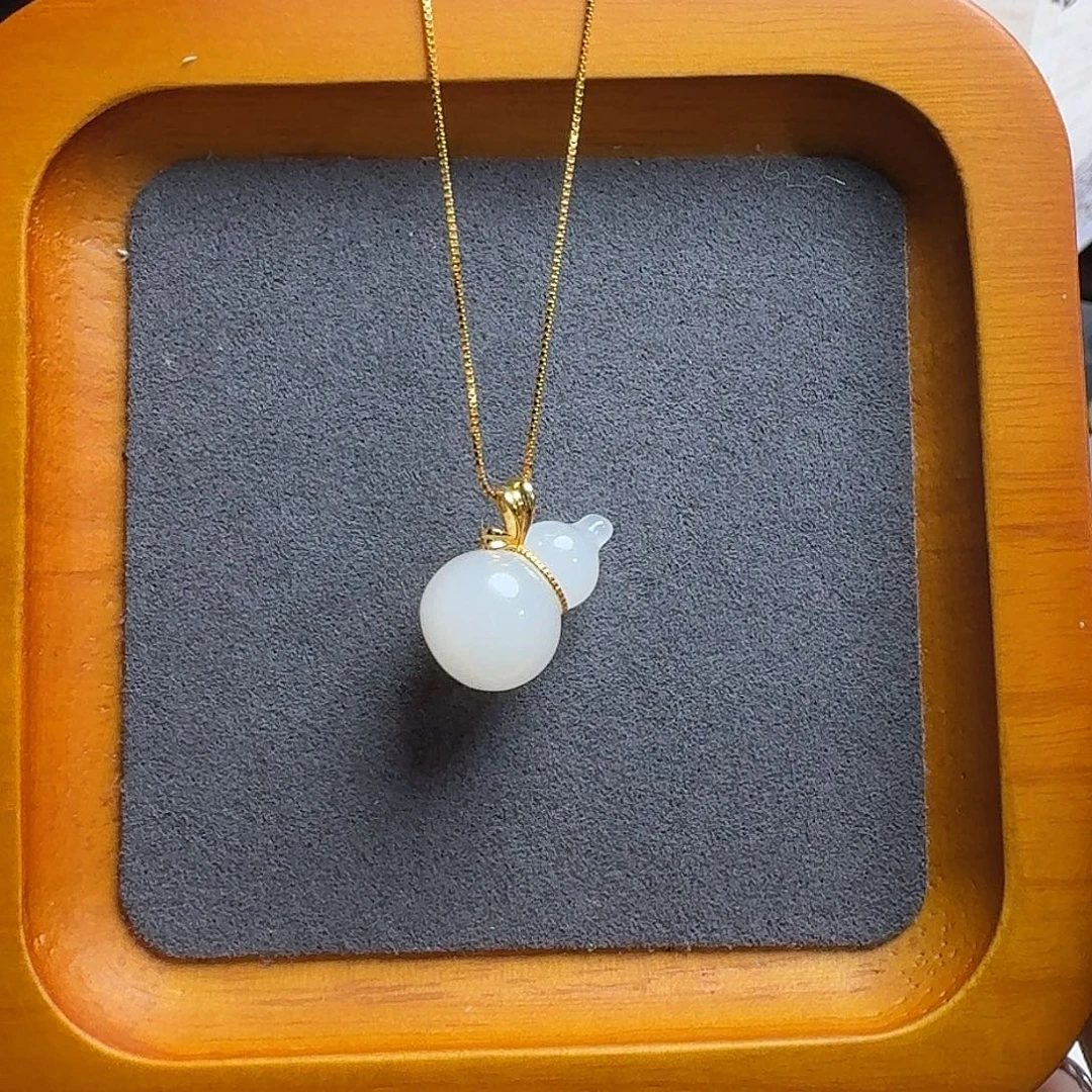 滴***)和田玉18K金镶嵌吊坠(赠链)白葫芦