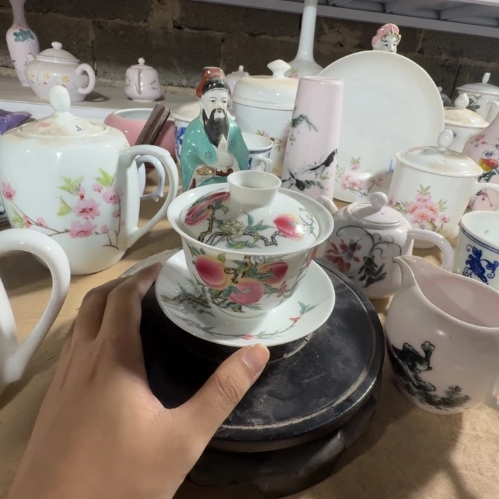 山***人景德镇的陶瓷瓷器