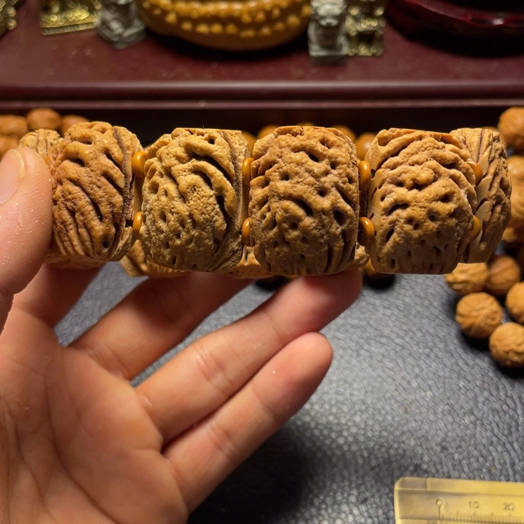 大桃核雕刻素核手牌