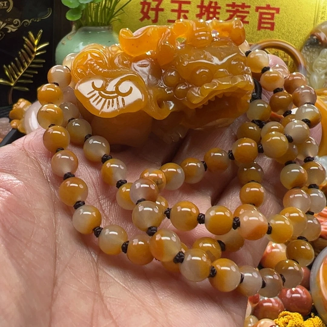 石英质玉未镶嵌颈饰