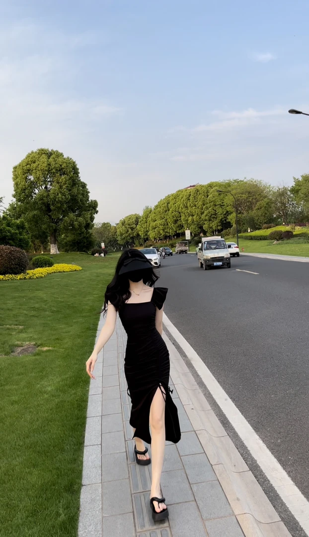 方领飞飞袖开叉连衣裙修身显瘦气质长款夏季裙子